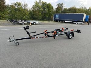 Thomas Trailers BT-750 XL für Innenborder Boote bis 6 m BLACK EDITION